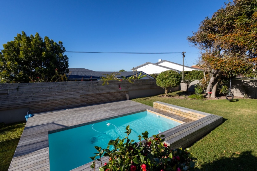 5 Bedroom Property for Sale in Upper Robberg Western Cape
